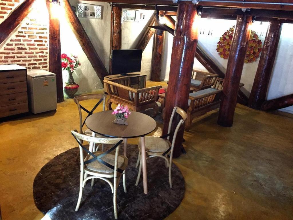 Loghome Boutique Chiang Mai Eksteriør billede
